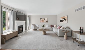 392 Sedgewood Ln, Ann Arbor, MI 48103