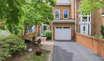 2712 KENWOOD Ave, Alexandria, VA 22302