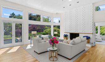 24 Sarahs Path, Amagansett, NY 11930