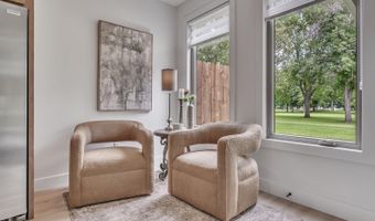 994 Emerald Hills Dr S, Arnolds Park, IA 51331