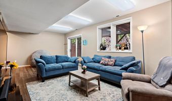 13404 Mainsail Dr, Anchorage, AK 99516