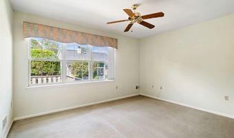 17 Breeze Ter, Barnegat, NJ 08005