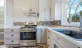 220 Hammond St, Anderson, AL 35610