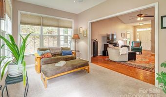 11 River Walk Dr, Asheville, NC 28804