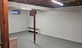 5 Booth Ave, East Providence, RI 02915