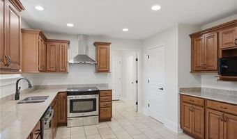 402 AVENUE A, Belle Chasse, LA 70037