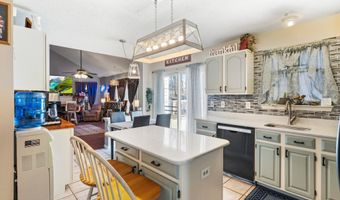5 Brentwood Dr, Bayville, NJ 08721