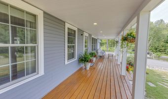 101 Loft Cir, Campton, NH 03223