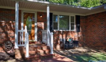 612 Hereford Dr, Athens, AL 35611