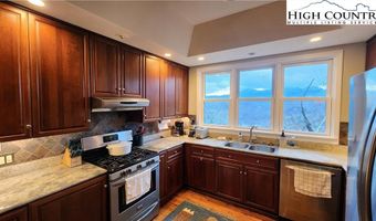 274 Highland Cir, Banner Elk, NC 28604