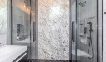 1332 G St SE 3, Washington, DC 20003