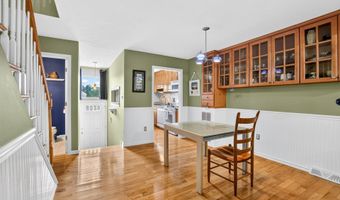405 Timber Ln 405, Canton, CT 06019