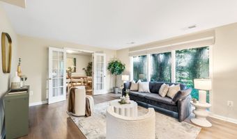 6352 12TH St N, Arlington, VA 22205