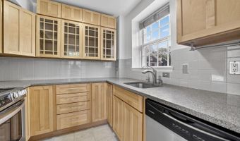 3530 39TH St NW #E-653, Washington, DC 20016