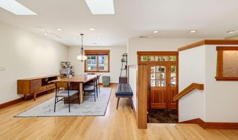 425 Merrill Cir, Ashland, OR 97520