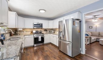372 Jordan Rd, Ball Ground, GA 30107