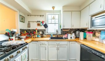 1122 Pawtucket Ave, East Providence, RI 02916