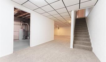 2155 Pauline Ct, Ann Arbor, MI 48103