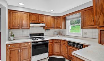 5849 Wilson Dr, Bethel Park, PA 15102