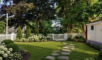 555 Lakeside Dr, Bridgeport, CT 06606