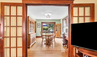 497 Maple Ave, Cheshire, CT 06410
