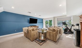 27 Beryl St, Boston, MA 02131