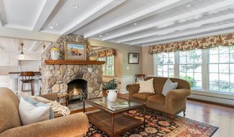 6 Pine Hill Rd, Burlington, CT 06013