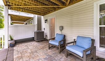 12428 SEA OAKS Ln 4, Berlin, MD 21811