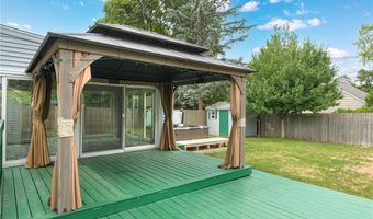 26 Tryon Ave, East Providence, RI 02916