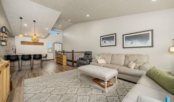 2726 E Sunburst Dr, Brandon, SD 57005