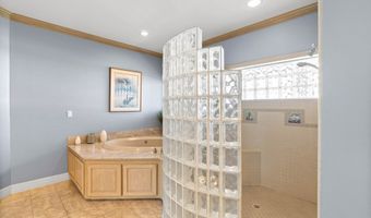 134 Bay Harbor Dr, Aransas Pass, TX 78336