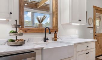 1897 White Oak Rd, Albertville, AL 35950