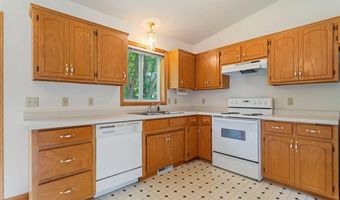121 Brown Ave S, Annandale, MN 55302