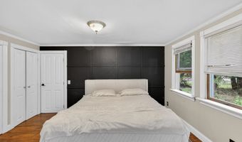 6 North Rd, Foster, RI 02825