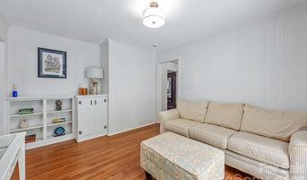 3227 Driftwood Dr, Charlotte, NC 28205