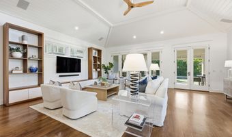 698 BEACH Ave, Atlantic Beach, FL 32233