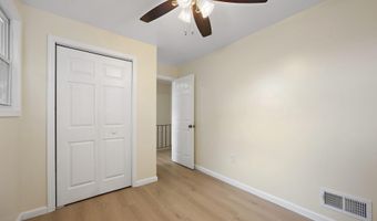 738 W BIRCHTREE Ln, Claymont, DE 19703