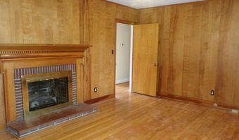 302 Baskin Ave, Bishopville, SC 29010