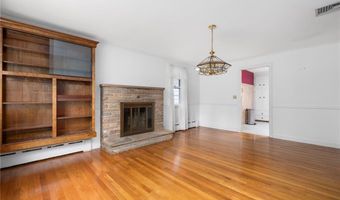 17 Jennie St, Cranston, RI 02920