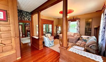 619 Q St, Aurora, NE 68818