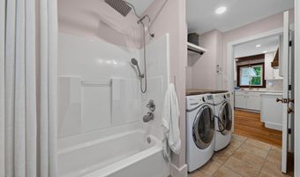 2642 Meyerswood Dr, Apex, NC 27539
