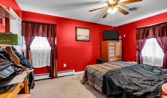 27 Carver St, Bayville, NJ 08721