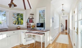 2 Harbor View Dr, Newport, RI 02840