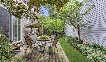 3 Sunnydale Ct, Bayville, NJ 08721