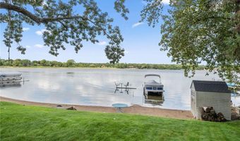 546 Lakeshore Cir, Annandale, MN 55302