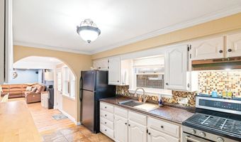 35 Woodbine St, Attleboro, MA 02703