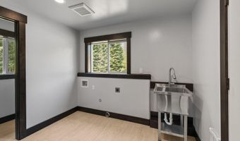 2721 W Seasons Rd, Athol, ID 83801