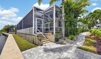 713 ISLEBAY Dr, Apollo Beach, FL 33572