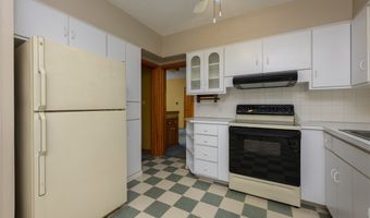 2035 Thornhill Dr, Akron, OH 44313