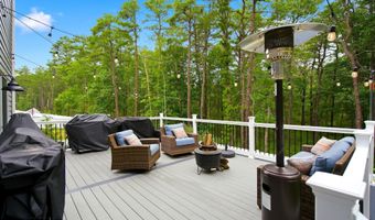 102 Windjammer Dr, Barnegat, NJ 08005